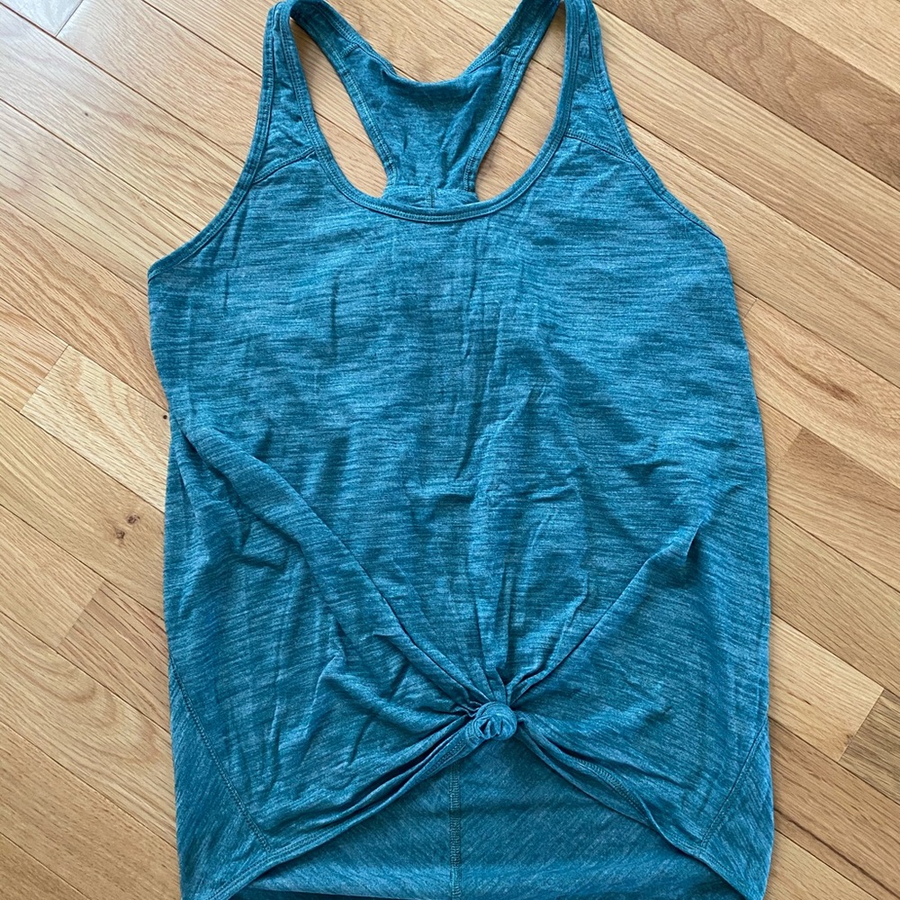 Lululemon tank